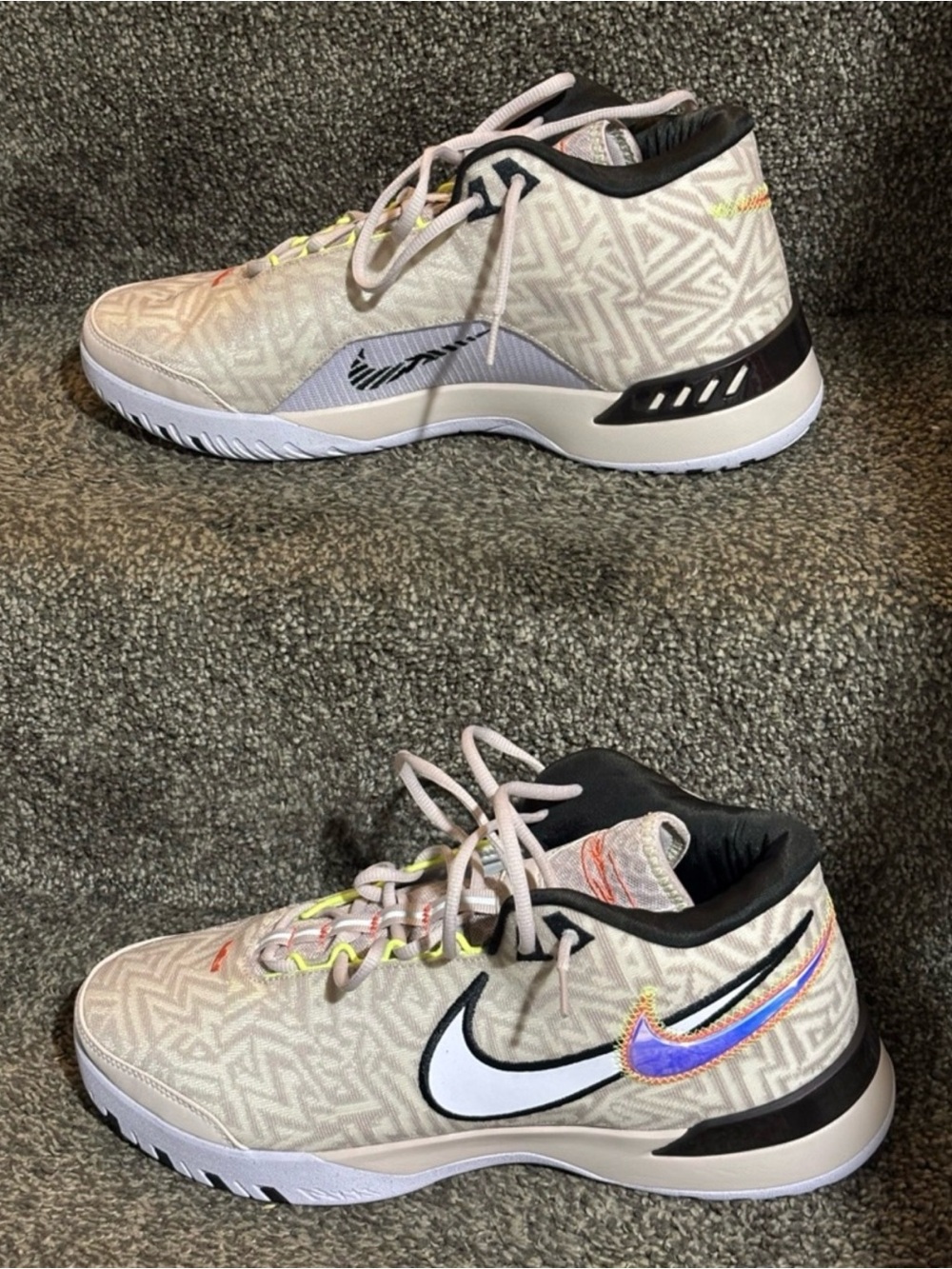 Nike LeBron NXXT Genisus Platinum Violet Men's Basketball brand new size 13